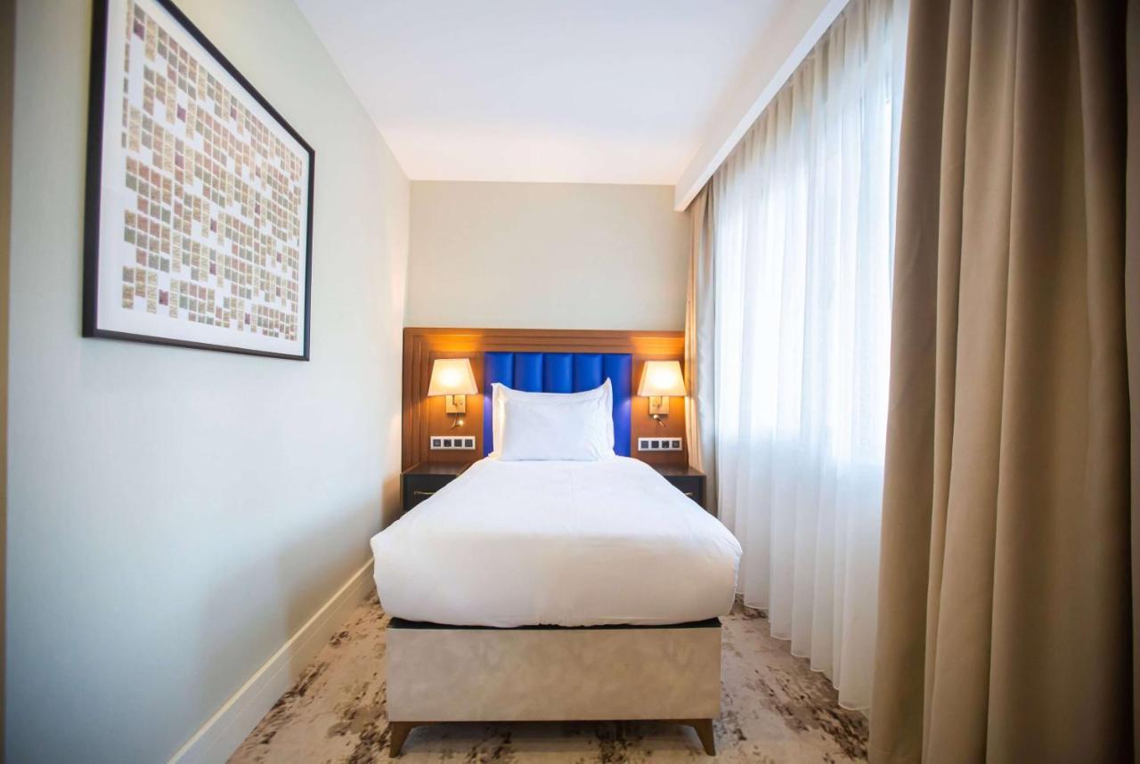 Ramada Plaza by Wyndham Istanbul Sultanahmet Hotel Bagian luar foto Single room