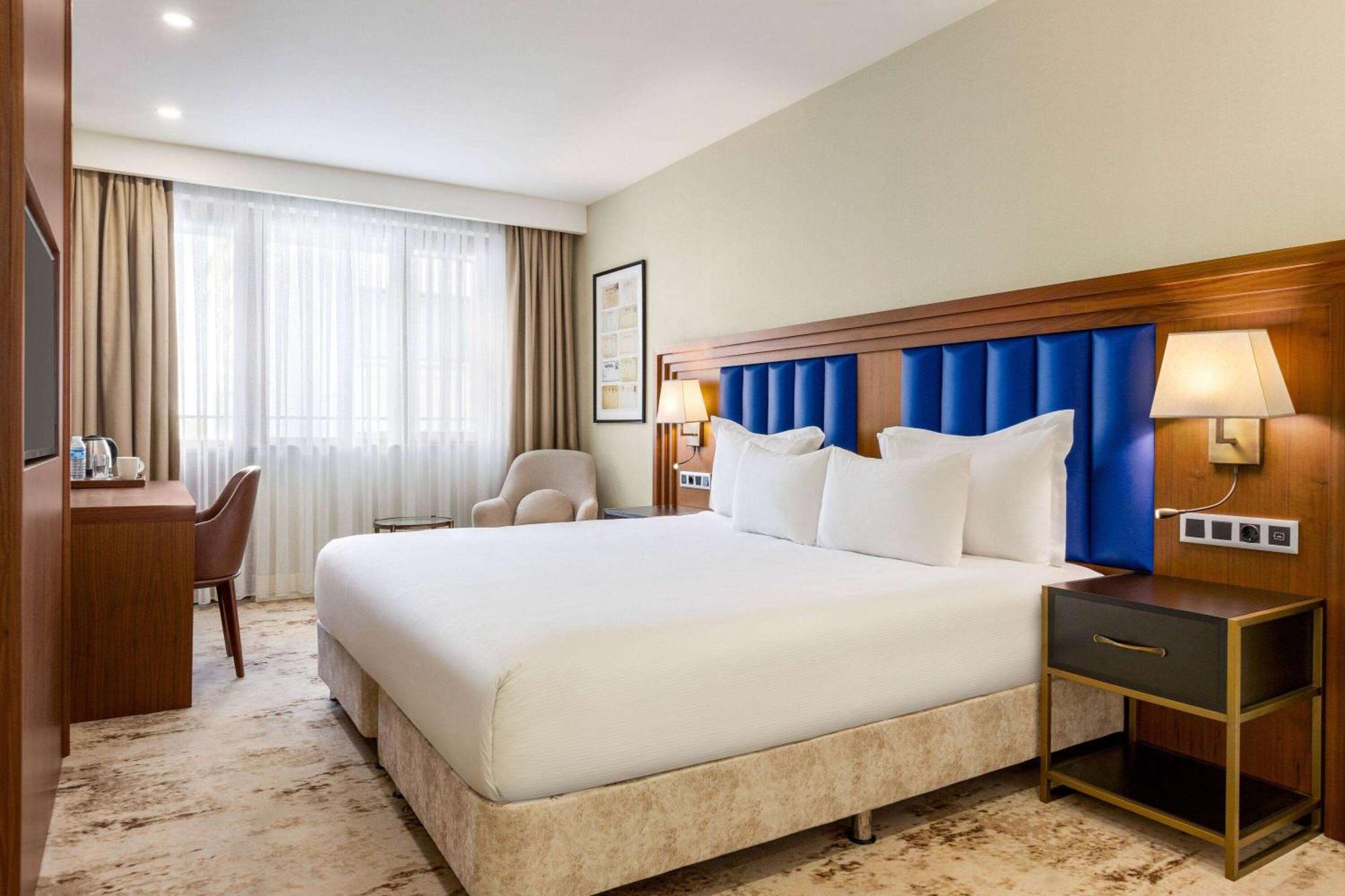 Ramada Plaza by Wyndham Istanbul Sultanahmet Hotel Bagian luar foto